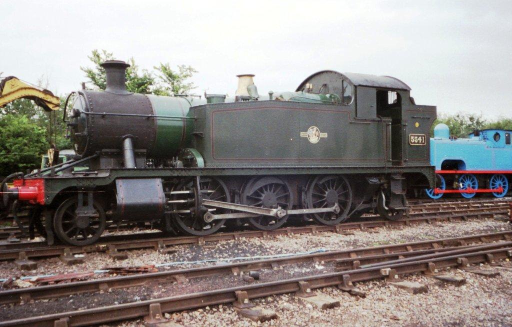5541 in front of the restoration shed in Quainton's Up Yard