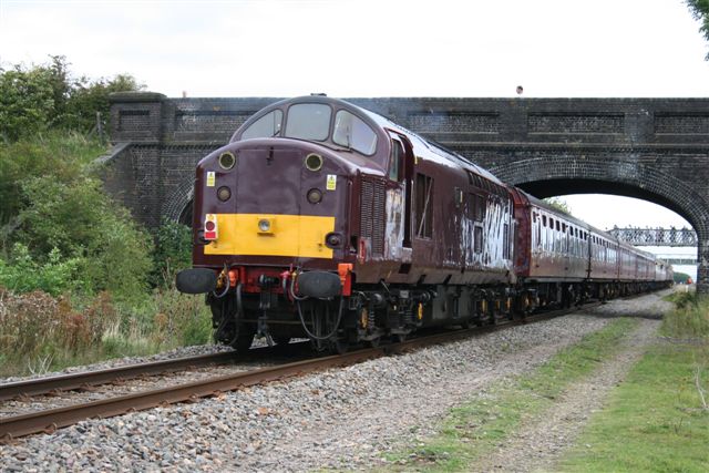 37516 tailing the Aylesbury Vale Venturer past BRC towards Aylesbury