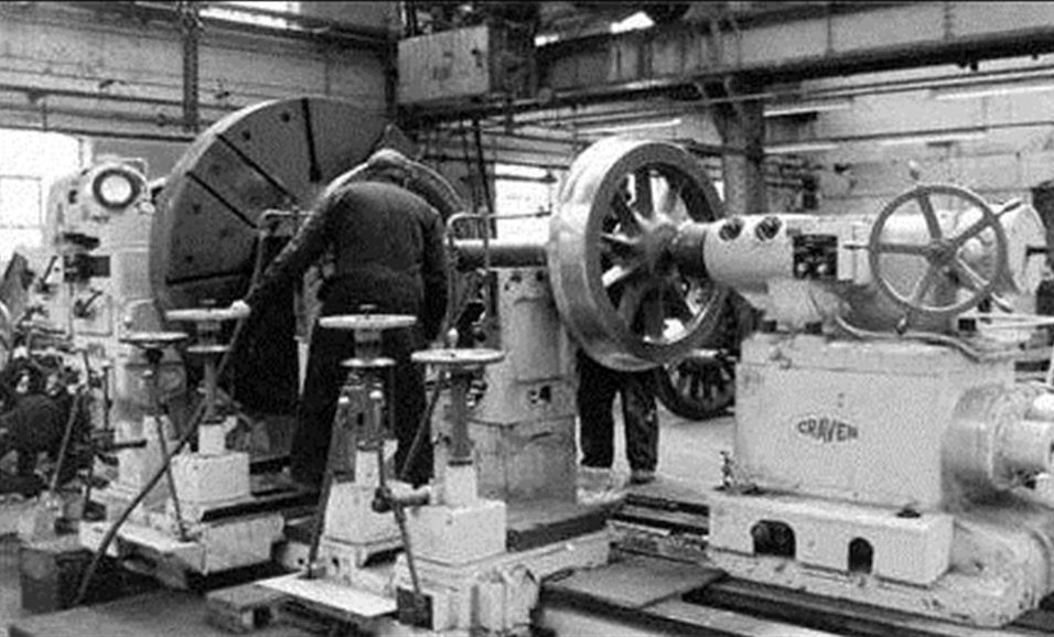 Wightwick Hall's bogie tyres being reprofiled at Swindon Heritage Centre