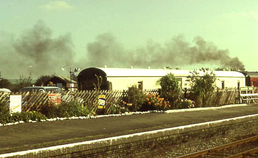 Collett_64L.jpg (54,354 bytes)