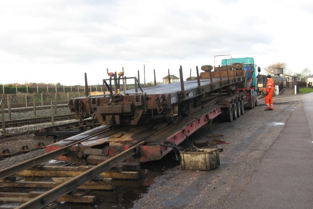 LT Flat Wagon being Unloaded in Up Yard