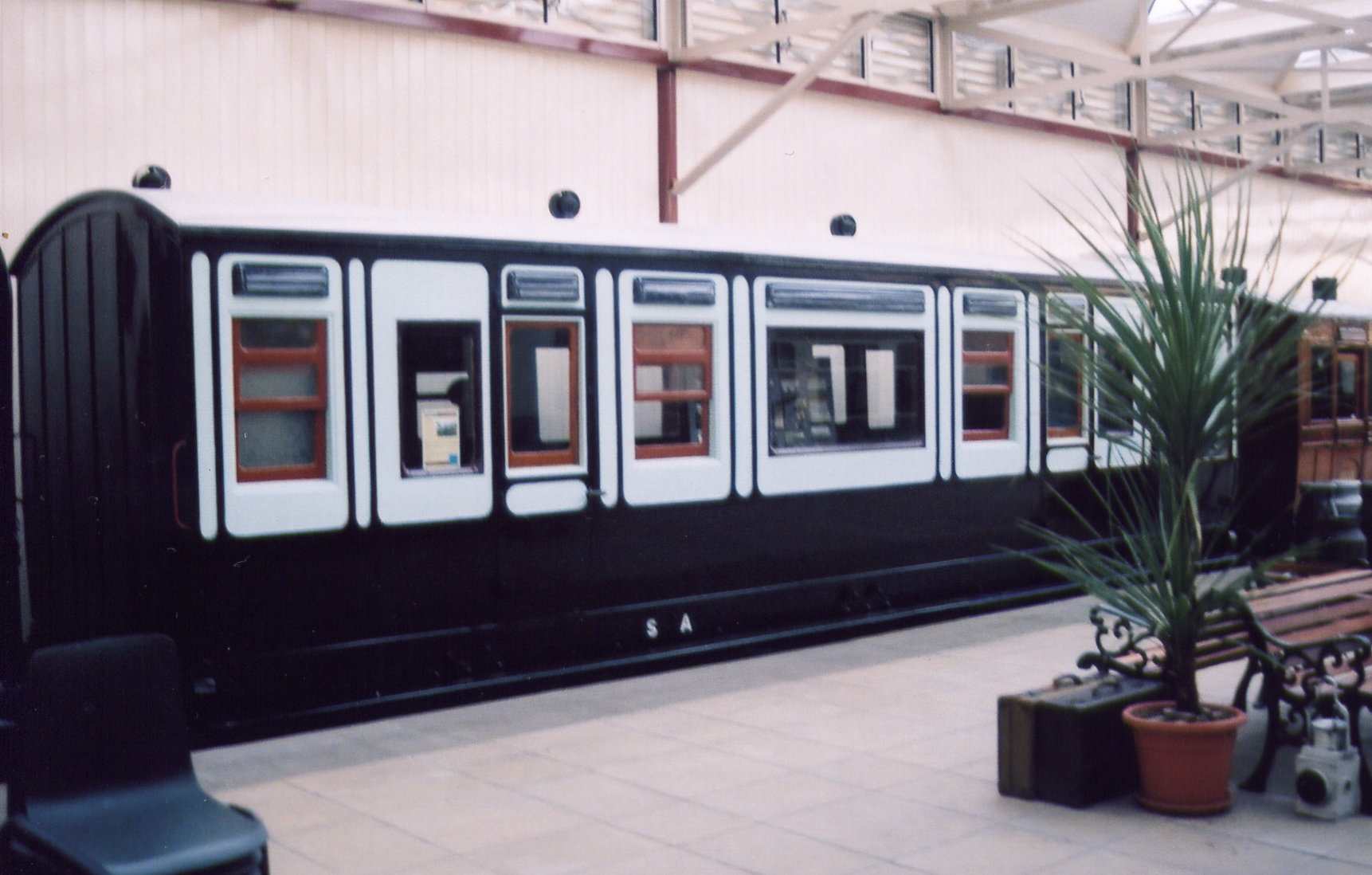 Picnic Saloon in Rewley Road Station