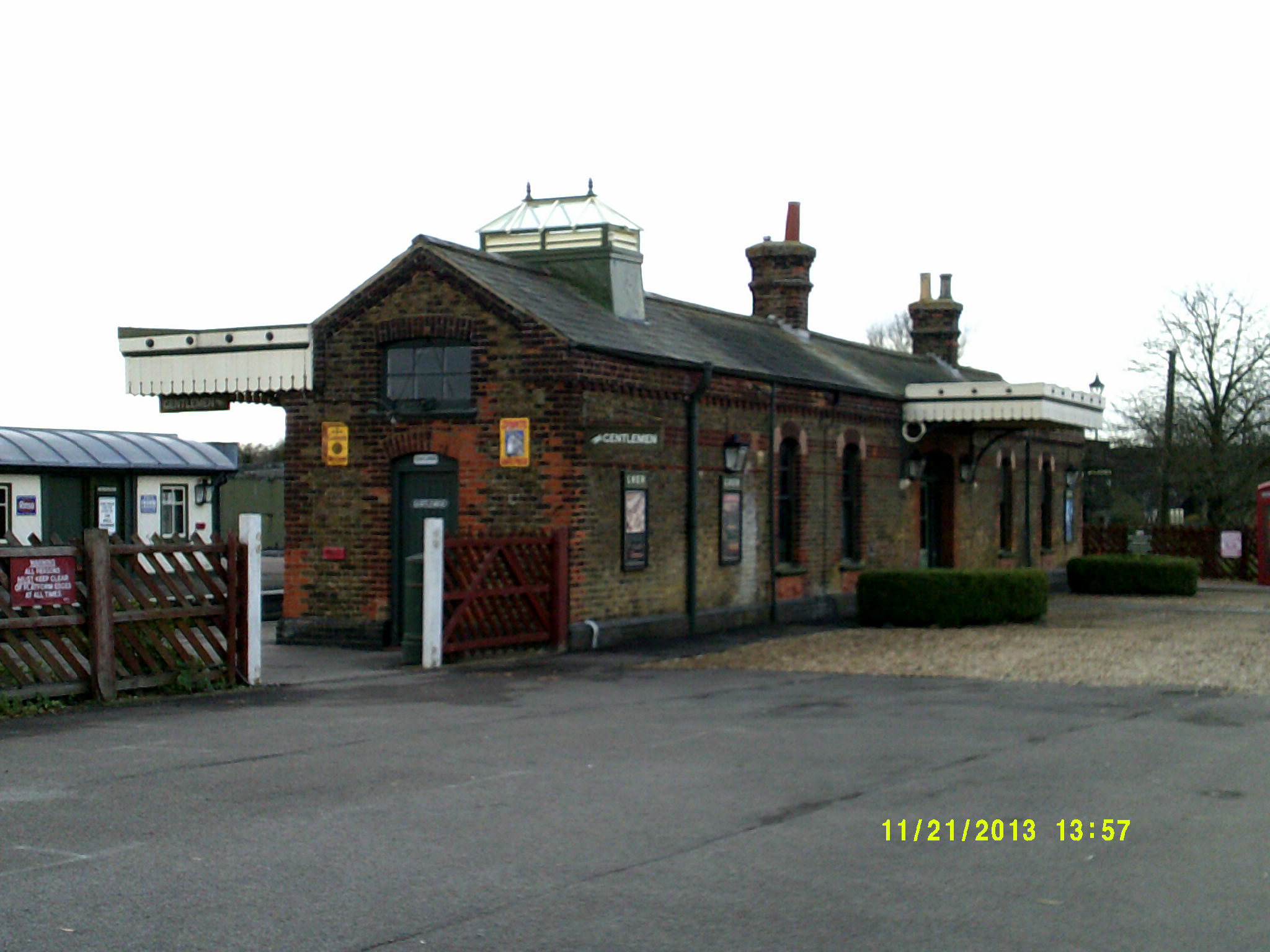 MainBuilding01.jpg  (347,638 bytes)