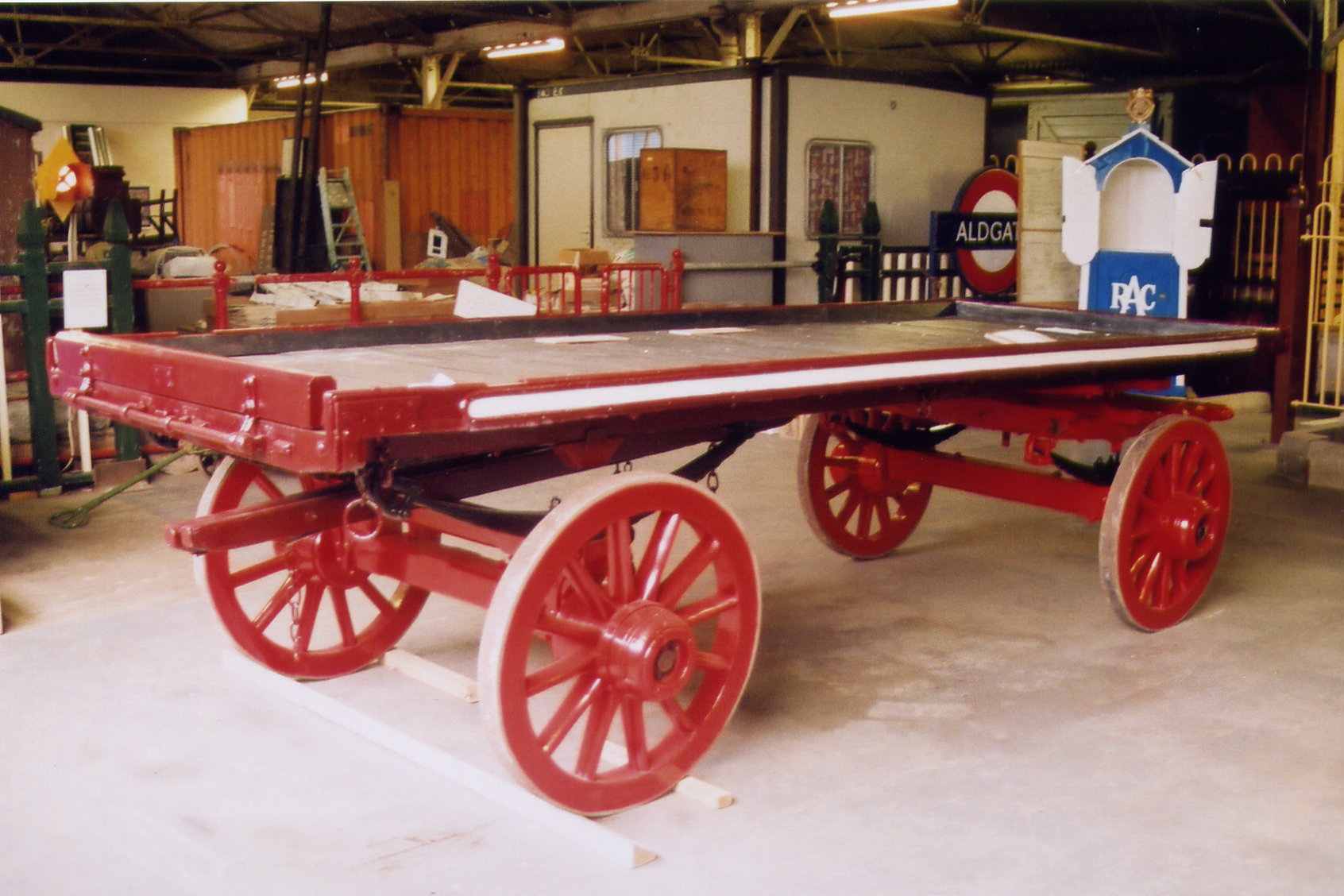 The Lancashire & Yorkshire Railway Dray No. 13203