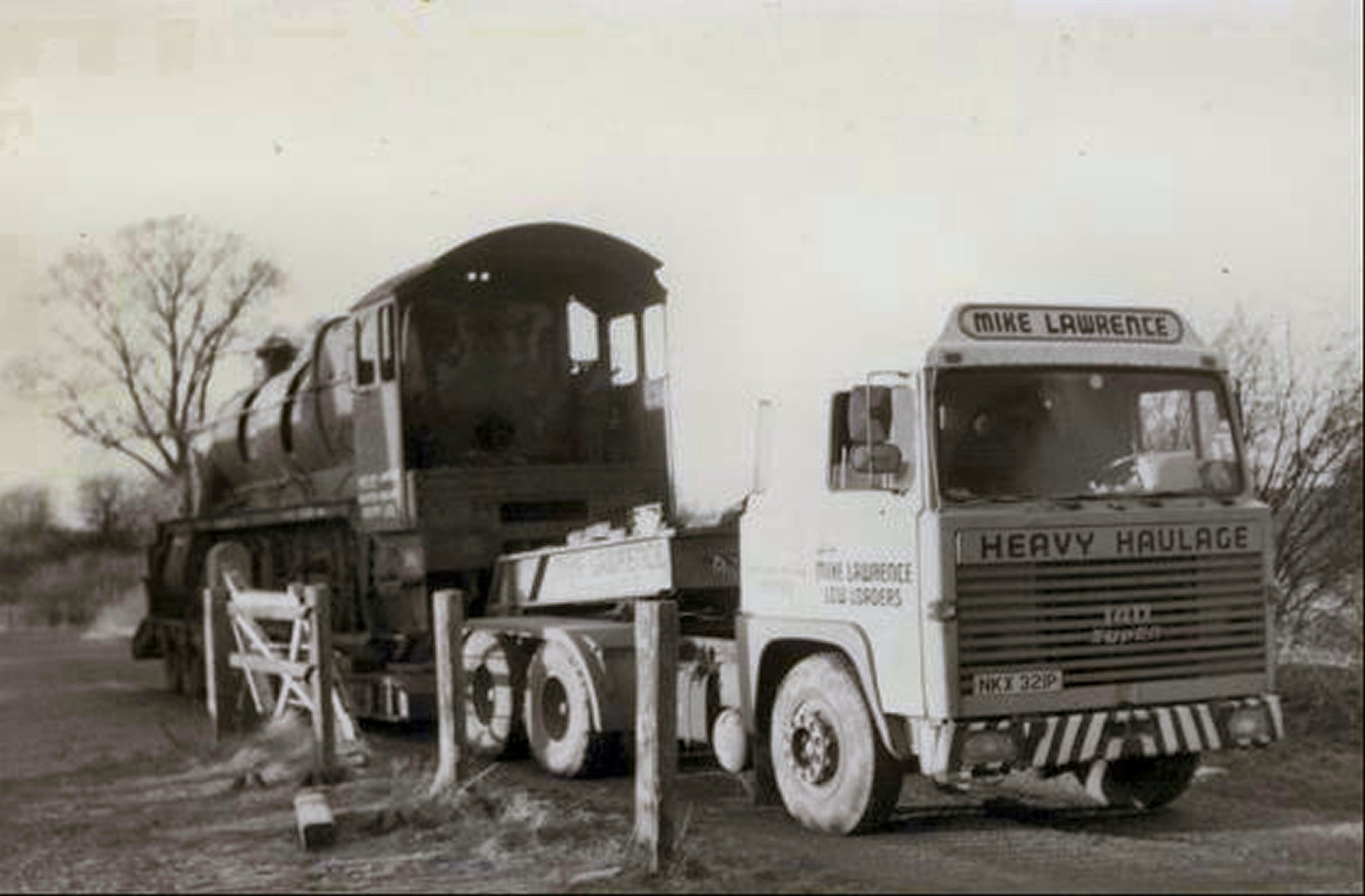 Wightwick Hall arriving at Quainton January 1978