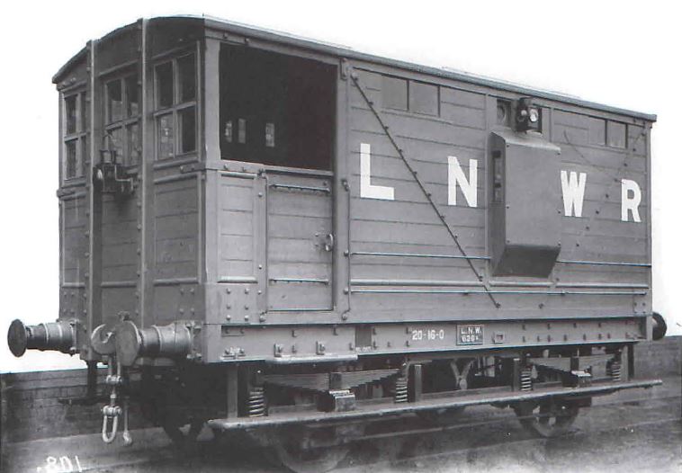 qn_102_26.jpg (55,948 bytes)