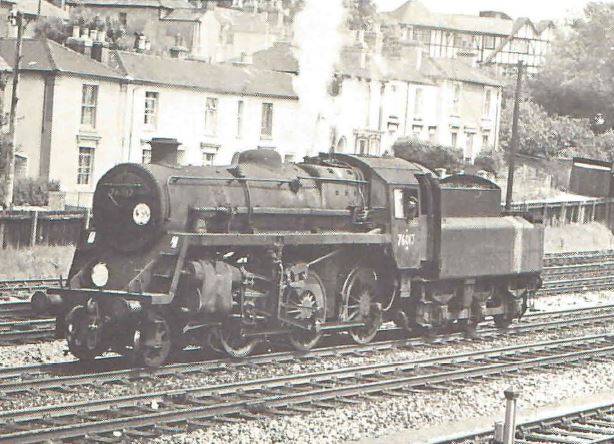 qn_19_01.jpg (69,826 bytes)