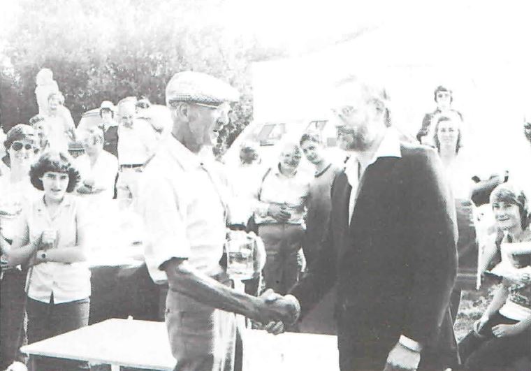 qn_44_08.jpg (52,296 bytes)