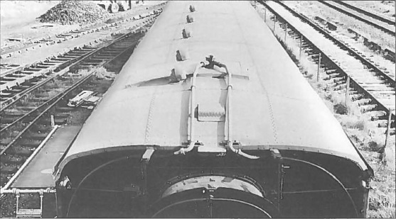 GWR Coach No.2242- Rebuilt roof