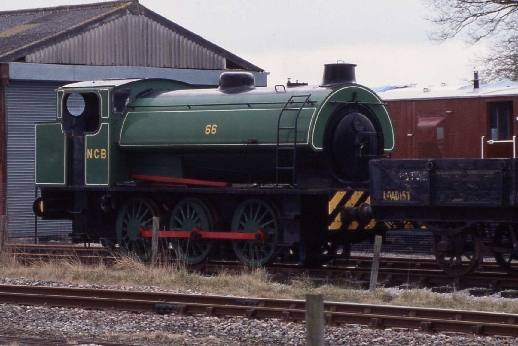 Hunslet Austerity 0-6-0ST No. 3890 (NCB66)