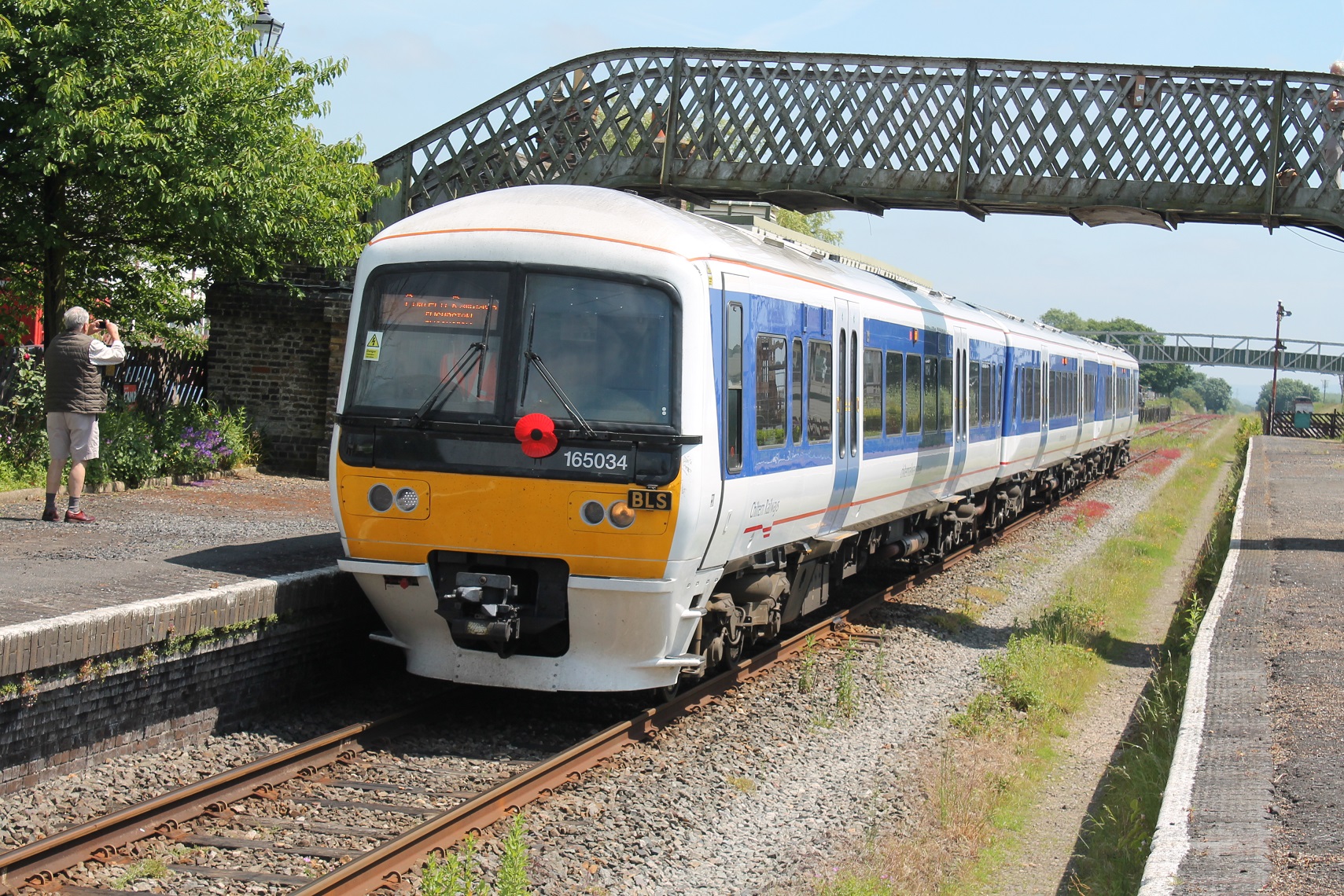 Class 165 No 165034 in Platform 1 at Quainton