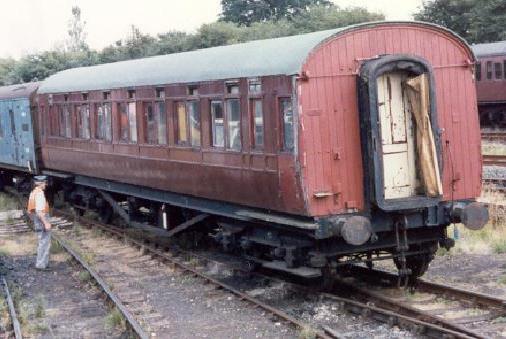 LMS Vestibule 3rd No. 7820