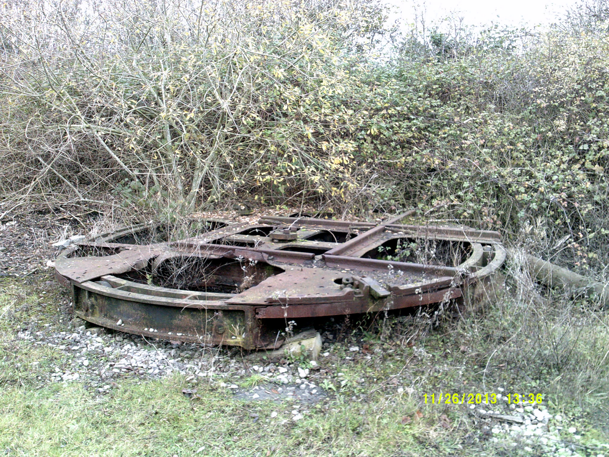WagonTurntable01.jpg (1,094,243 bytes)